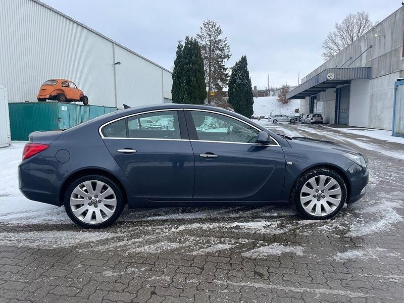 Gebraucht Opel Insignia Cosmo 160 PS (117 kW) 2009 Blau Limousine