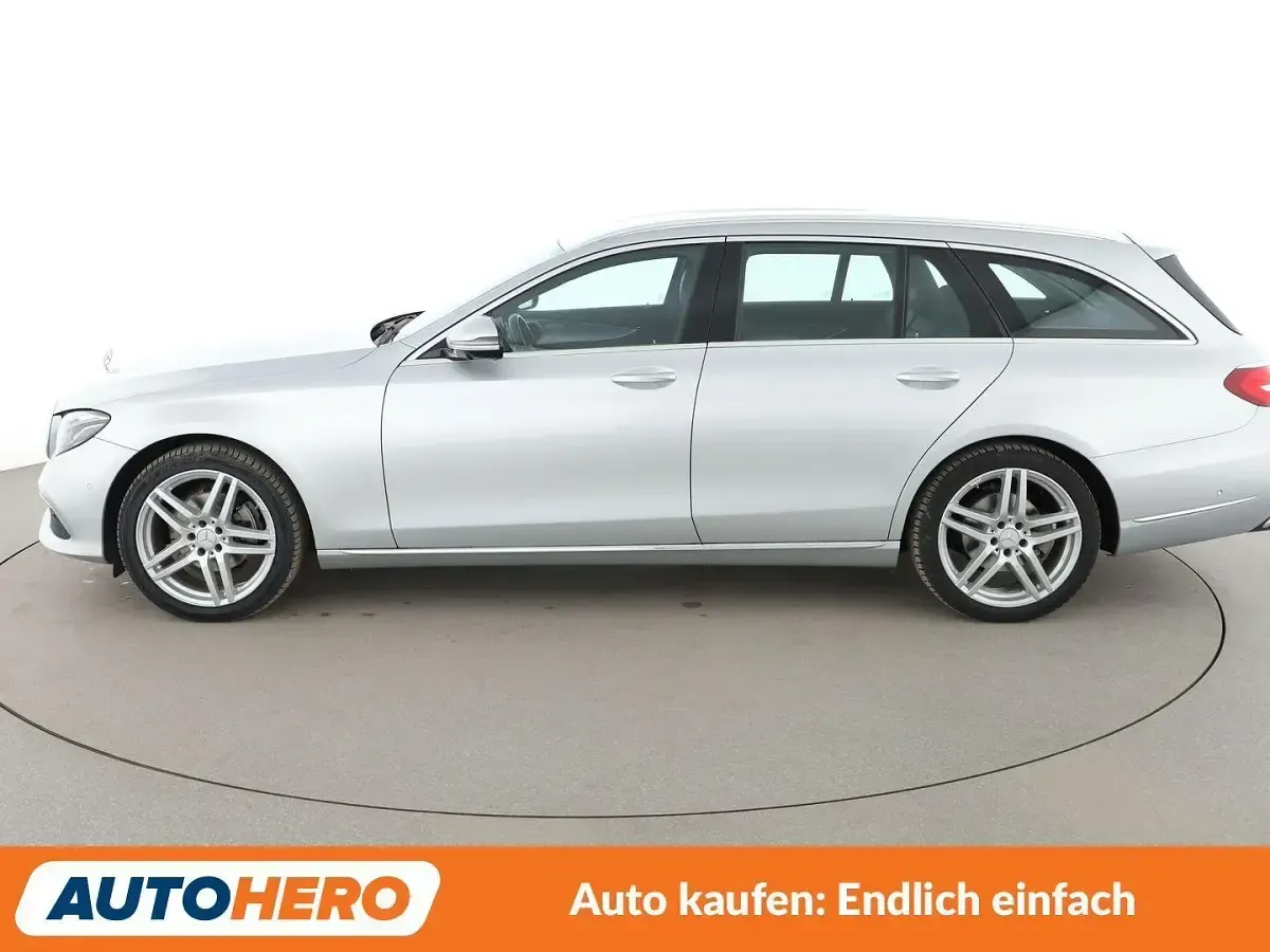 Usado Mercedes E220 Exclusive 194 CV (142 kW) 2018 Plateado Familiar