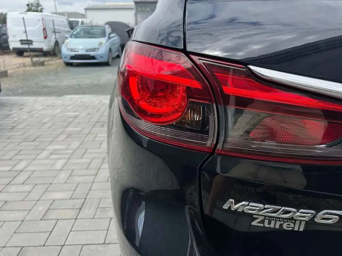 Gebraucht Mazda 6 Sports-Line 175 PS (128 kW) 2016 Onyxschwarz metallic Kombi