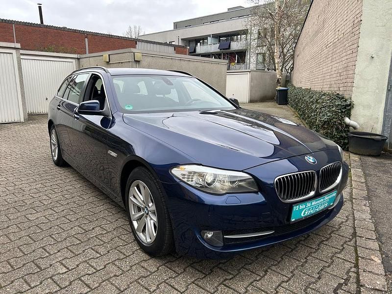 Gebraucht BMW 520 184 PS (135 kW) 2011 Blau Kombi