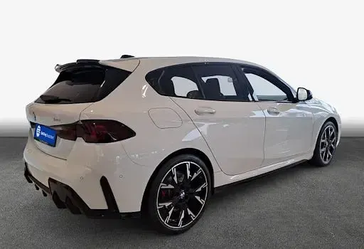 Neu BMW 120 Basis 170 PS (125 kW) 2025 Weiß Kleinwagen
