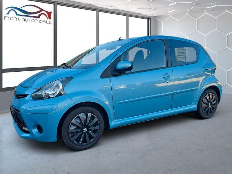 Blau Gebraucht 2014 Toyota Aygo Connect Style Kleinwagen | 3.550 € (Guter Preis) - Bild 1/4