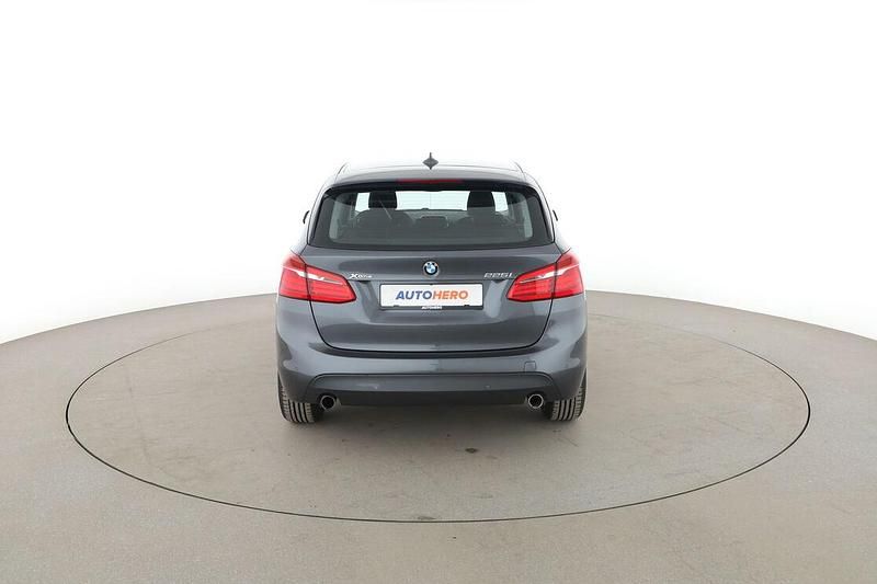 Gebraucht BMW 225 Active Tourer Advantage 231 PS (169 kW) 2016 Grau Van / Kleinbus