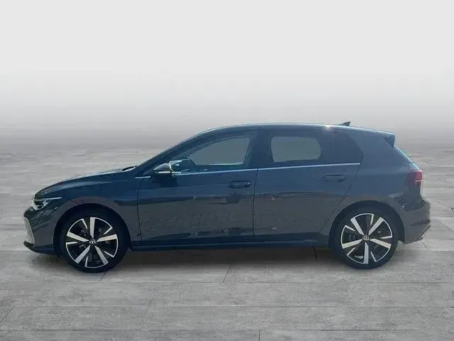 Gebraucht VW Golf VIII Style 150 PS (110 kW) 2024 Grau Limousine
