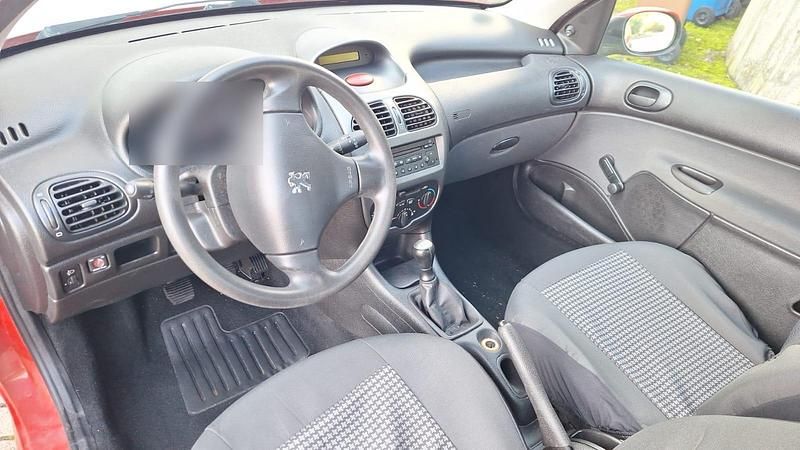Gebraucht Peugeot 206 75 PS (55 kW) 2007 Rot Kleinwagen