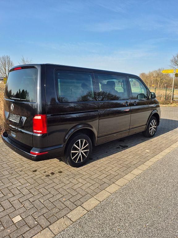 Second-hand VW T6 150 CP (110 kW) 2018 Negru Van