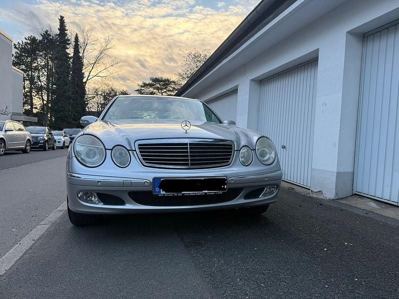 Gebraucht Mercedes E320 Elegance 224 PS (164 kW) 2002 Silber Limousine