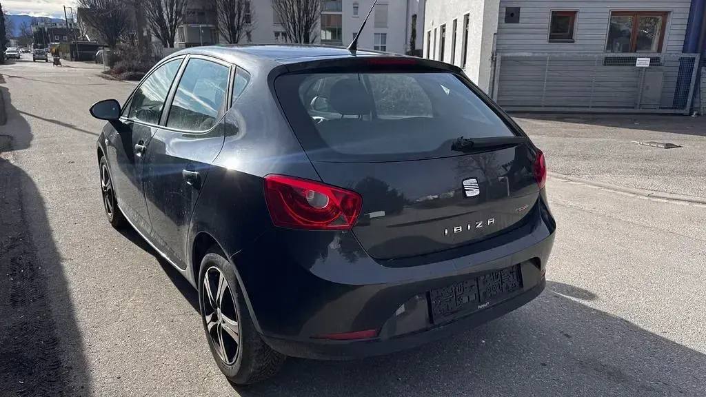 Gebraucht Seat Ibiza Reference 90 PS (66 kW) 2010 Schwarz Limousine