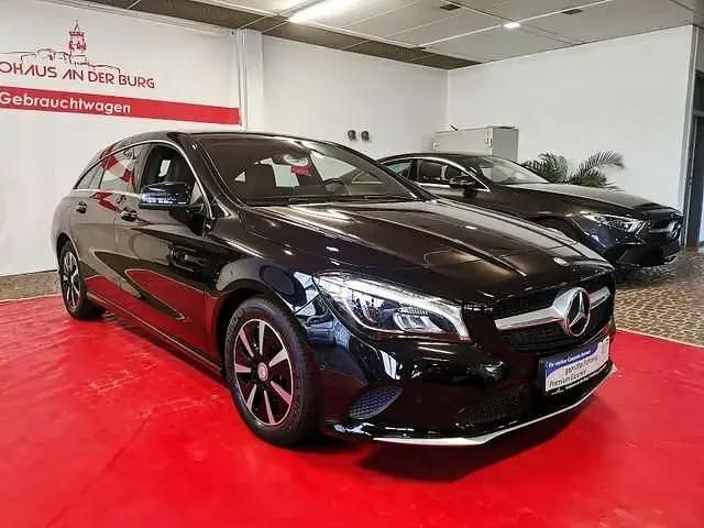 Nachtschwarz unilack Gebraucht 2016 Mercedes CLA180 Shooting Brake Kombi | 19.999 € (Fairer Preis) - Bild 1/4