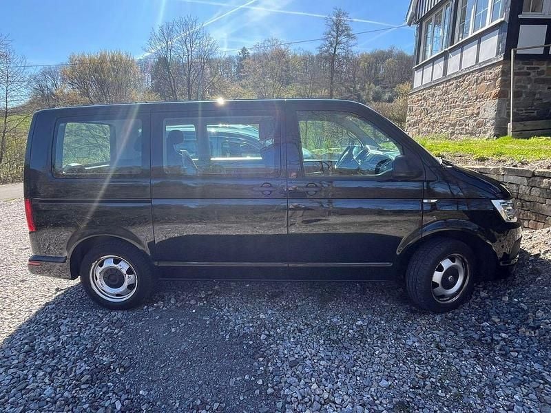 Second-hand VW T6 150 CP (110 kW) 2019 Negru Van