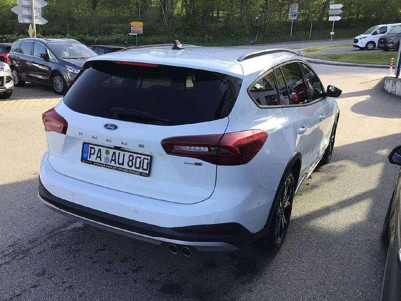 Usata Ford Focus Active 155 CV (114 kW) 2023 Bianco Station wagon
