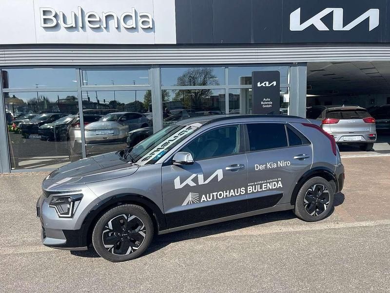 Steel grey Gebraucht 2023 Kia e-Niro Inspiration SUV | 33.970 € (Teuer) - Bild 1/4