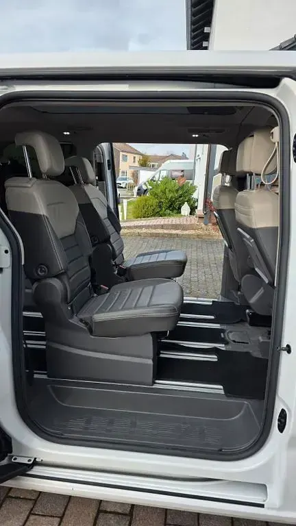 Gebraucht VW Multivan Style 204 PS (150 kW) 2022 Weiß Van / Kleinbus