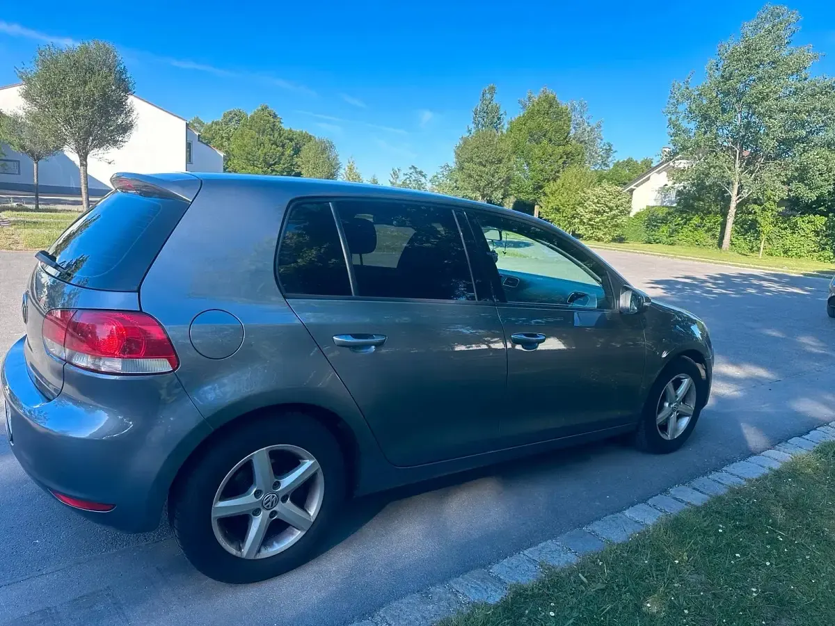 Usata VW Golf VI 80 CV (58 kW) 2010 Grigio Utilitaria