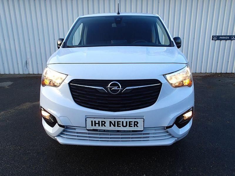 Gebraucht Opel Combo 102 PS (75 kW) 2023 Weiß Limousine