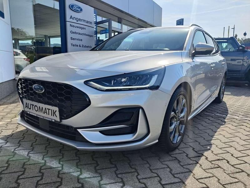 Gebraucht Ford Focus ST-Line X 155 PS (114 kW) 2024 Polarsilber metallic Kombi