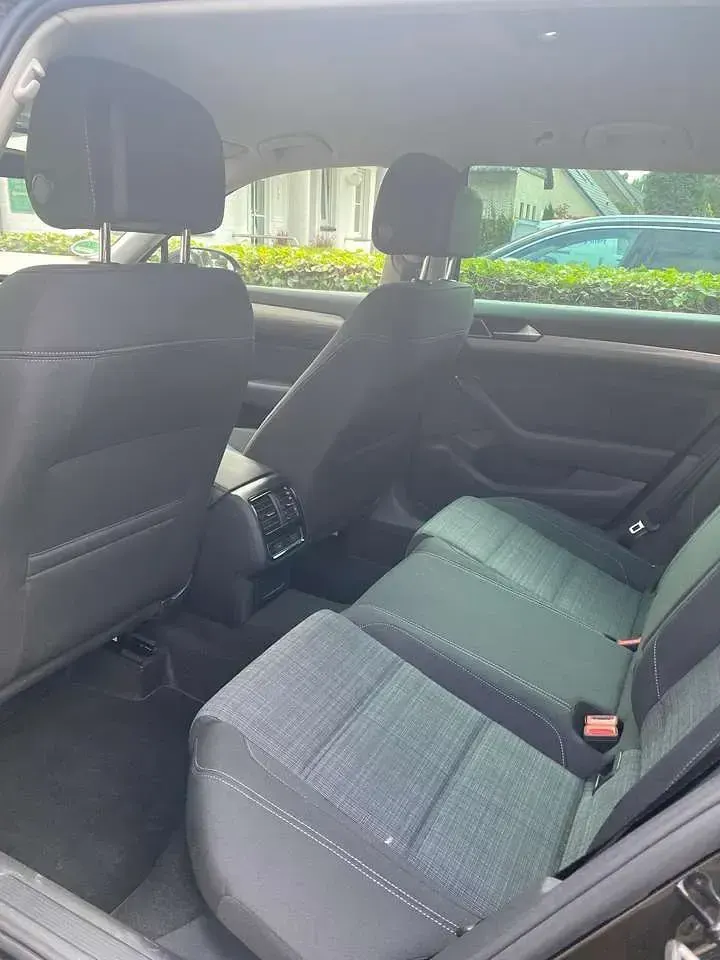 Gebraucht VW Passat Business 150 PS (110 kW) 2021 Schwarz Kombi