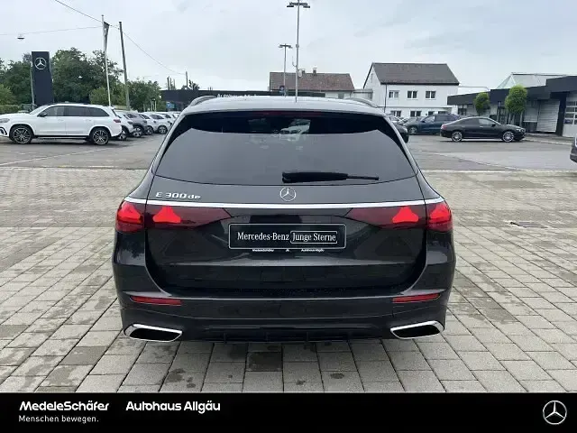 Gebraucht Mercedes E300 Premium 360 PS (264 kW) 2024 lack graphitgrau Kombi
