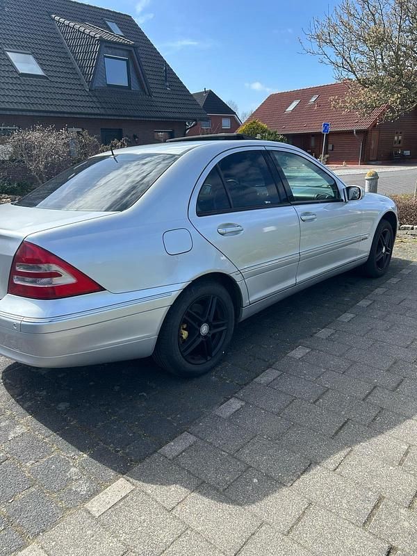 Gebraucht Mercedes 320 217 PS (159 kW) 2001 Silber Limousine