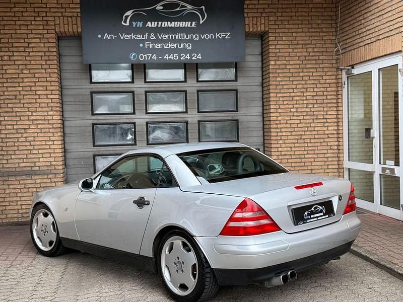 Gebraucht Mercedes SLK200 136 PS (100 kW) 1998 Silber Cabrio