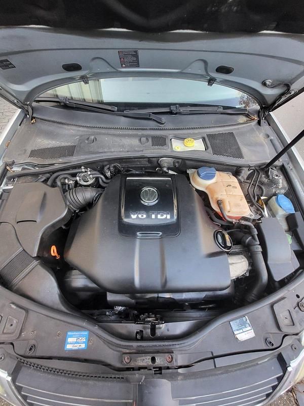 Gebraucht VW Passat 180 PS (132 kW) 2004 Grau Kombi