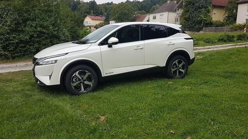 Schwarz Gebraucht 2024 Nissan Qashqai N-Connecta SUV | 31.400 € (Fairer Preis) - Bild 1/4