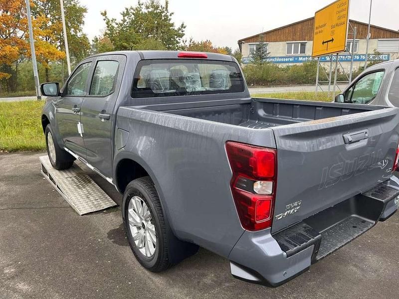 Neu Isuzu D-Max 163 PS (119 kW) 2025 Islay gray Pickup