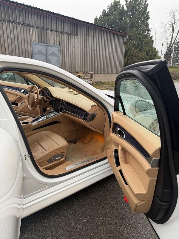 Gebraucht Porsche Panamera 300 PS (220 kW) 2011 Weiß Limousine