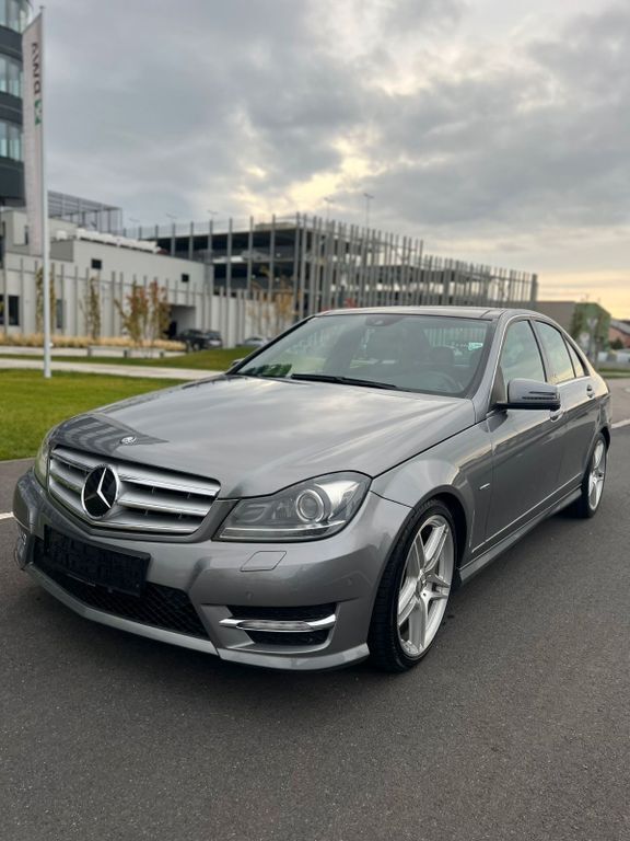 Gebraucht Mercedes C300 231 PS (169 kW) 2012 Silber Limousine
