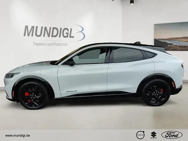 Gebraucht Ford Mustang Mach-E Premium 216 kW (294 PS) 2023 Weiss SUV