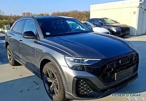 Gebraucht Audi Q8 Ambiente 286 PS (210 kW) 2025 Daytonagrau perleffekt SUV
