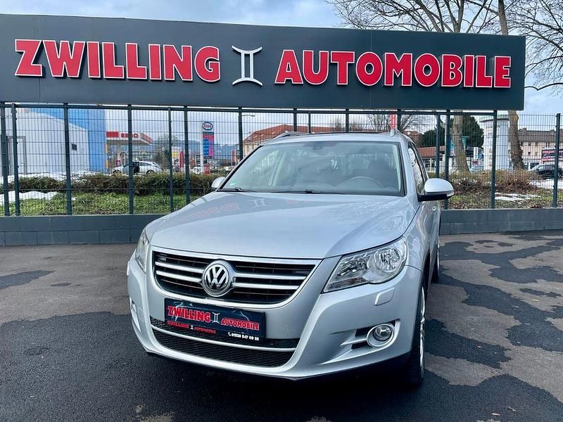 Silber Gebraucht 2009 VW Tiguan Sportline SUV | 7.499 € (Fairer Preis) - Bild 1/4
