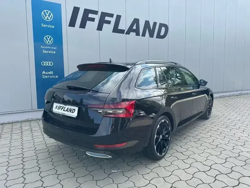 Gebraucht Skoda Superb SportLine 150 PS (110 kW) 2022 Schwarz Limousine