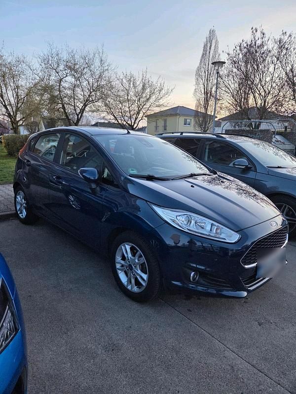 Gebraucht Ford Fiesta 100 PS (73 kW) 2017 Blau Kleinwagen