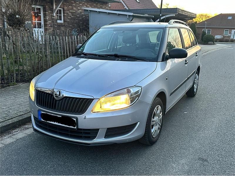 Gebraucht Skoda Fabia 69 PS (50 kW) 2014 Silber Kombi