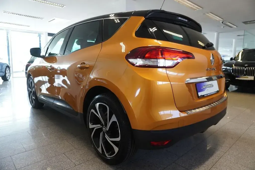 Gebraucht Renault Scénic Bose Edition 131 PS (96 kW) 2017 Orange Van / Kleinbus