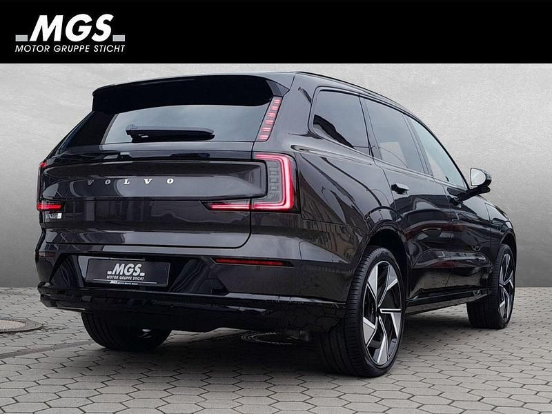 Neu Volvo EX90 Performance 380 kW (517 PS) 2025 Platinum grey metallic SUV