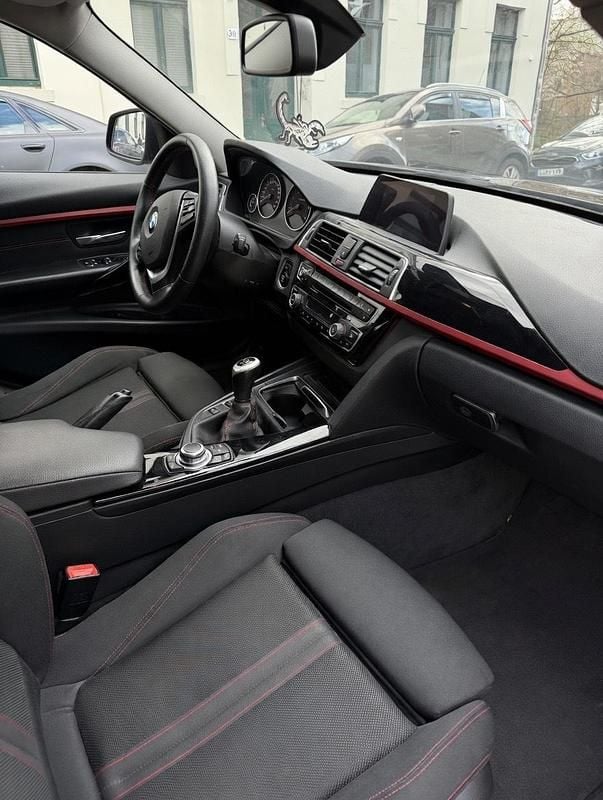 Gebraucht BMW 318 150 PS (110 kW) 2016 Schwarz Kombi