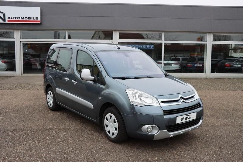Grau Gebraucht 2011 Citroën Berlingo SELECTION Van / Kleinbus | 4.590 € (Guter Preis) - Bild 1/4
