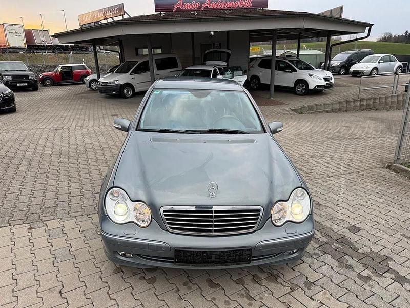 Gebraucht Mercedes C180 143 PS (105 kW) 2004 Grau Limousine