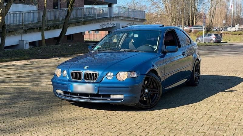 Gebraucht BMW 325 192 PS (141 kW) 2001 Blau Coupé