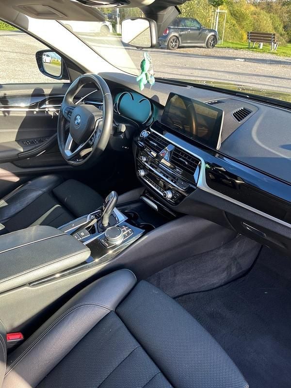 Gebraucht BMW 530 Sport Line 252 PS (185 kW) 2018 Grau Kombi