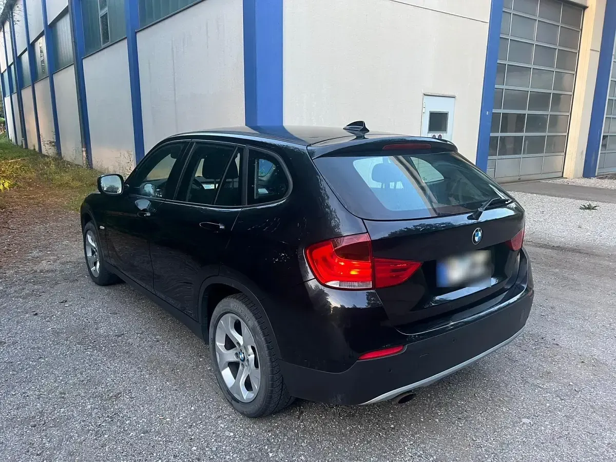 Gebraucht BMW X1 150 PS (110 kW) 2010 Schwarz SUV
