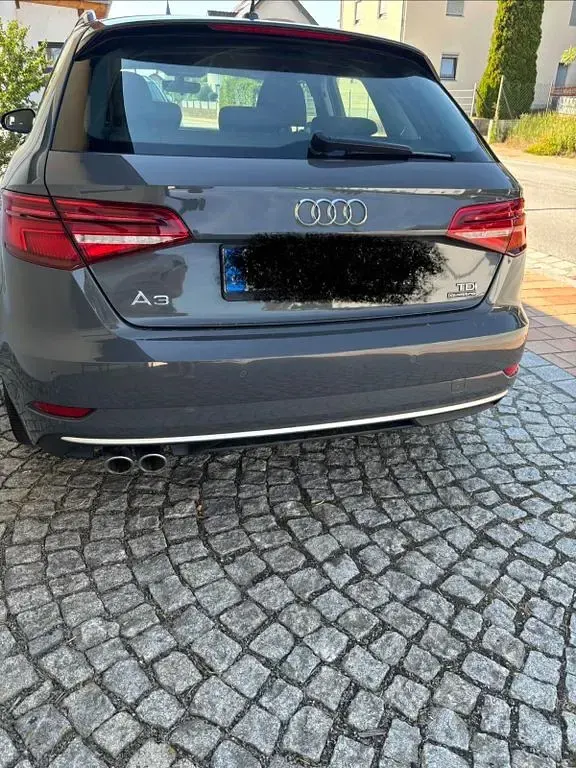 Gebraucht Audi A3 Ambiente 150 PS (110 kW) 2016 Grau Limousine