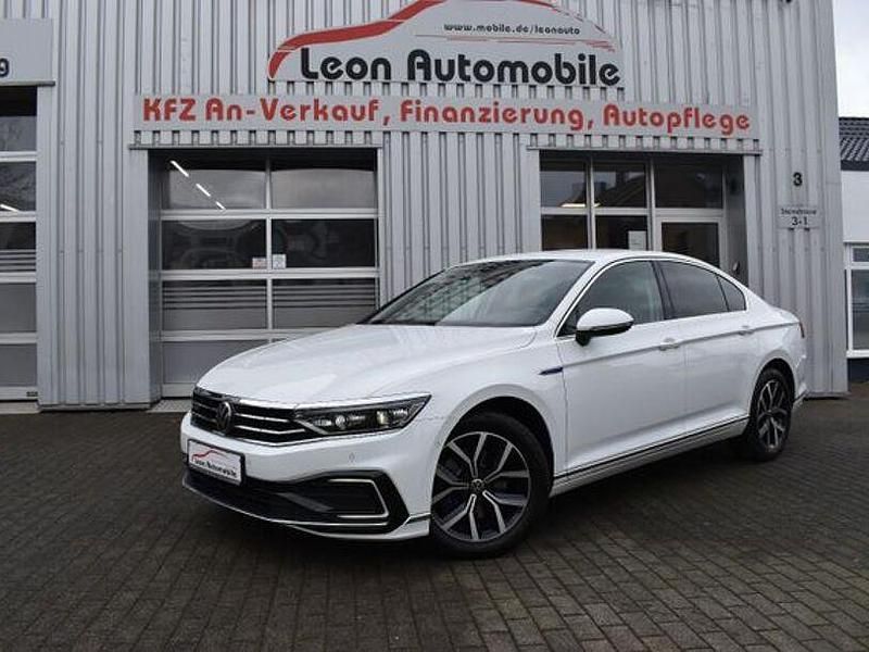 Weiß Gebraucht 2021 VW Passat GTE Limousine | 19.490 € (Fairer Preis) - Bild 1/4