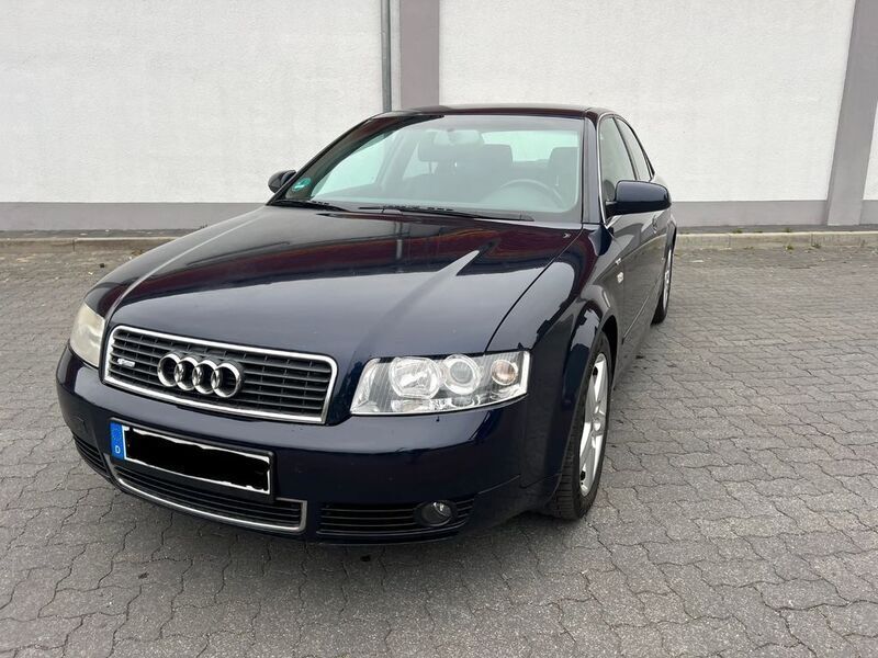 Blau Gebraucht 2004 Audi A4 S-Line Limousine | 3.950 € (Fairer Preis) - Bild 1/4