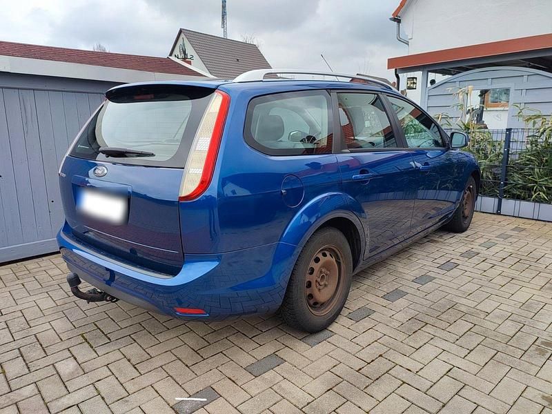 Gebraucht Ford Focus 125 PS (91 kW) 2009 Blau Kombi