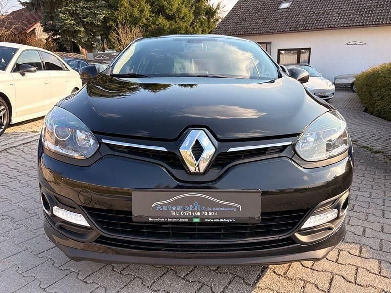 Gebraucht Renault Mégane LIMITED 110 PS (80 kW) 2015 Schwarz Limousine