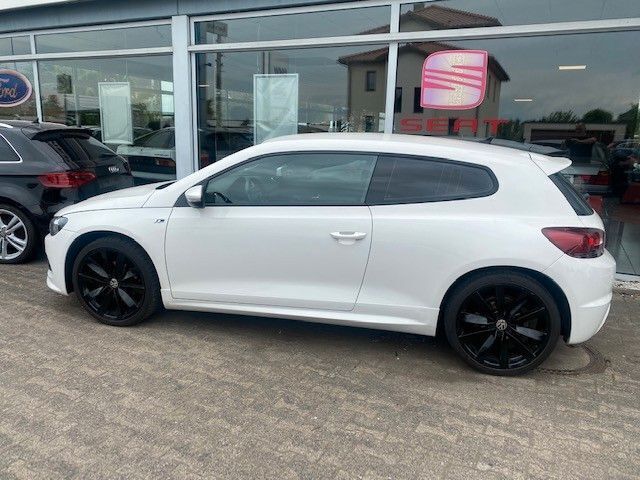 Weiß Gebraucht 2011 VW Scirocco Coupé | 6.900 € (Guter Preis) - Bild 1/4