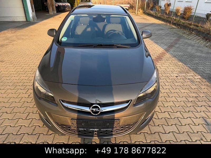 Gebraucht Opel Astra Active 140 PS (102 kW) 2013 Grau Kombi